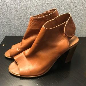 Steve Madden booties